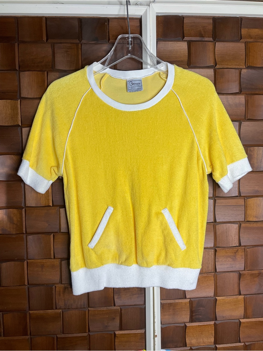 80’s Vintage Yellow Terry Cloth Kangaroo Pockets Ringer Tee Towel Top Size Small - Picture 3 of 5